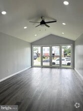 Building Photo - 3400 Merle Dr