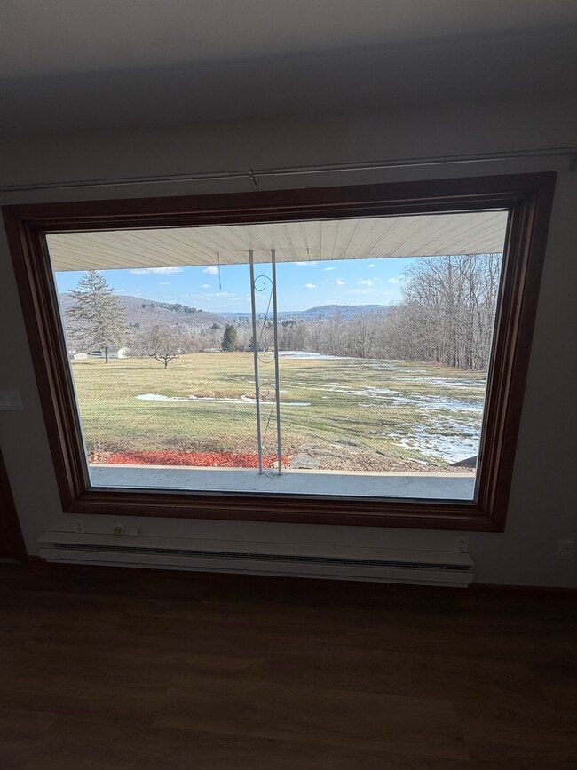 Building Photo - 23 Lynn Dr