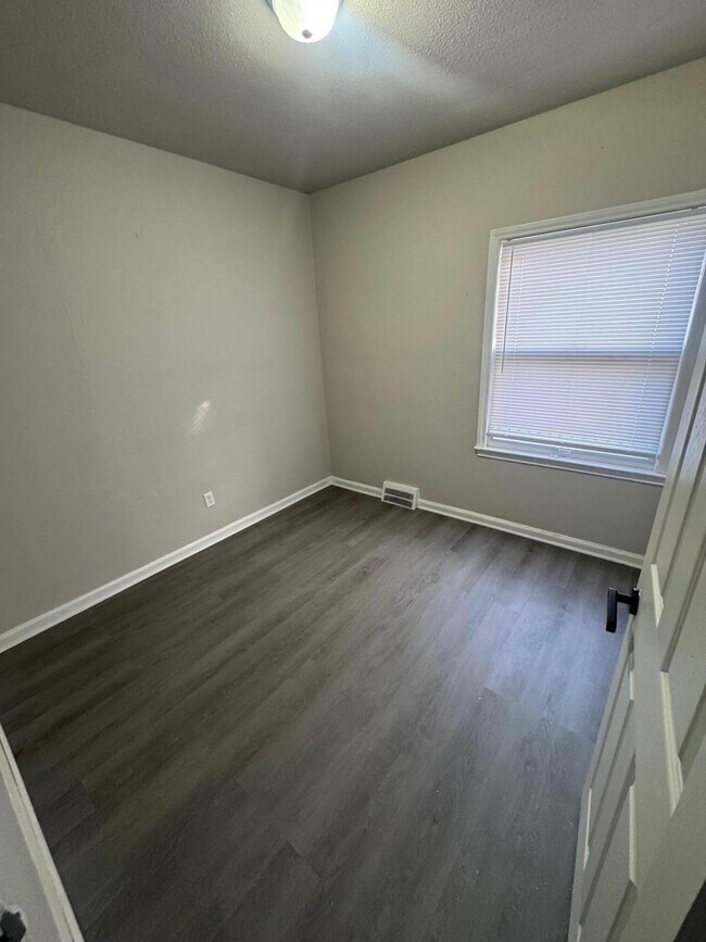 Foto del edificio - 12123 Asbury