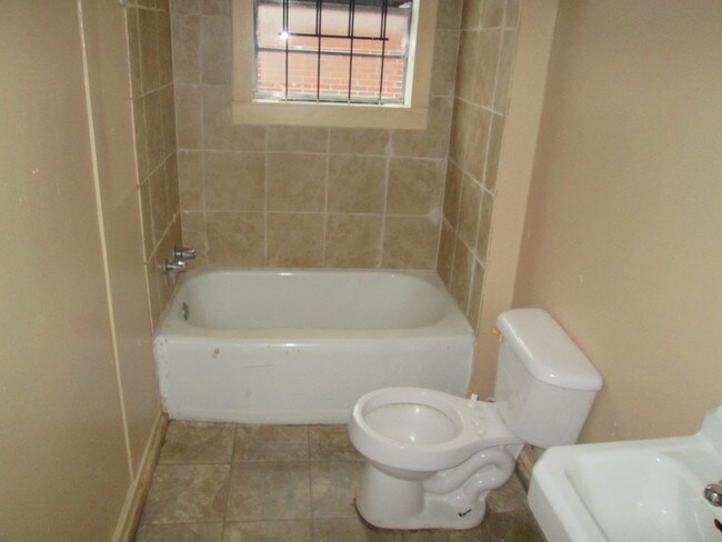Foto del edificio - 912 Cedar St