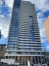 Building Photo - 15 Holmes Ave