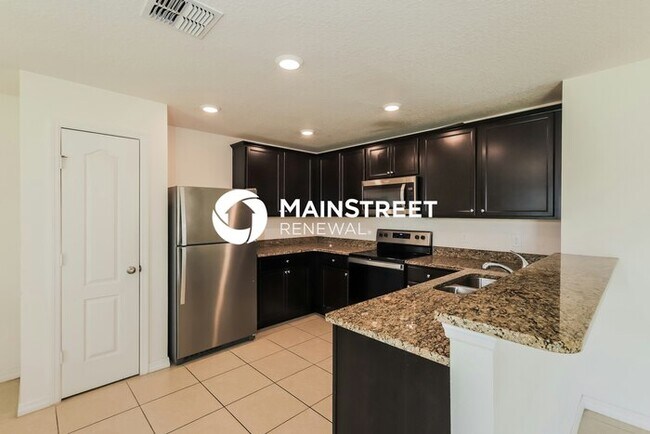 Foto del edificio - 4 Bedroom Pet-Friendly Home in Lakeland, FL with Main Street Renewal