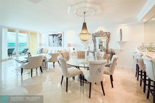 Foto del edificio - 2110 N Ocean Blvd