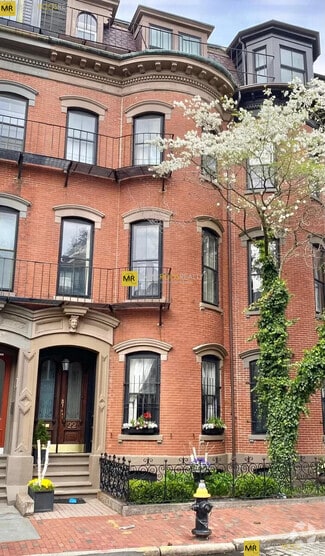 Building Photo - 22 Rutland Sq