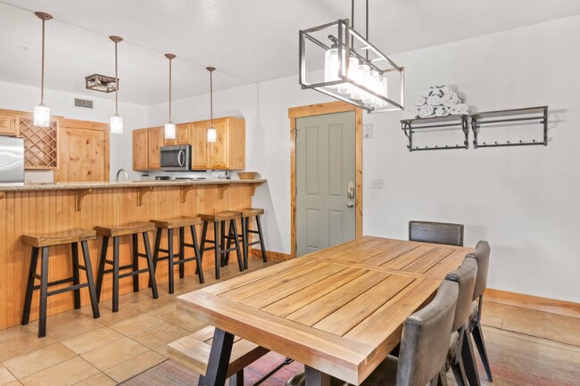 Foto del edificio - 5501 Lillehammer Ln