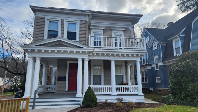Building Photo - 787 Whitney Ave
