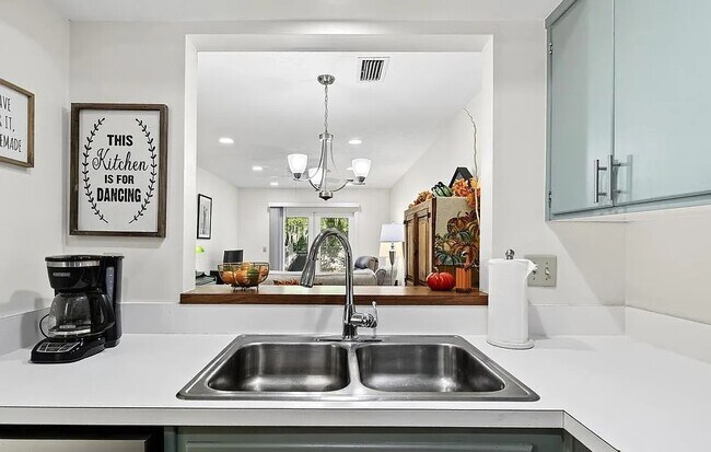 Foto del edificio - Comfortable Living in This Beautiful 1BR