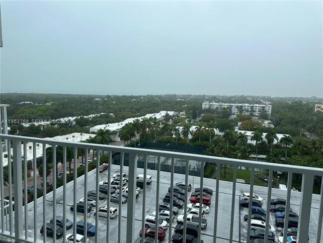 Foto del edificio - 881 Ocean Dr