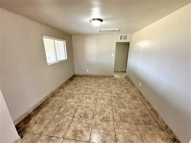 Foto del edificio - 2211 W Palo Verde Dr