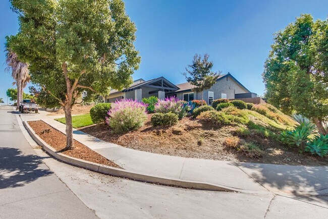 Foto del edificio - Charming Upgraded Single-Story Home in San...