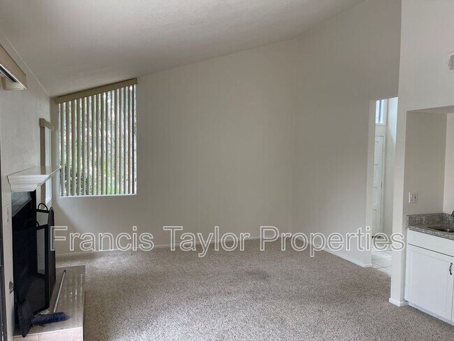 Building Photo - 7526 Jerez Ct