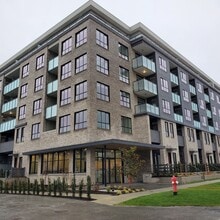 Building Photo - 15738 85 Ave