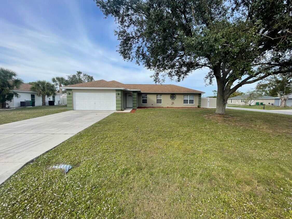 Primary Photo - 21312 Walling Ct