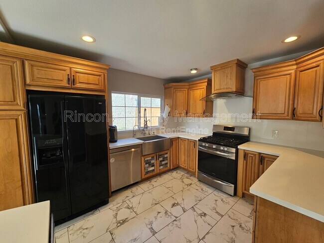 Foto del edificio - 2810 Sherwin Ave