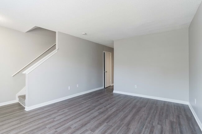 Building Photo - Jamestown Pointe Apartments