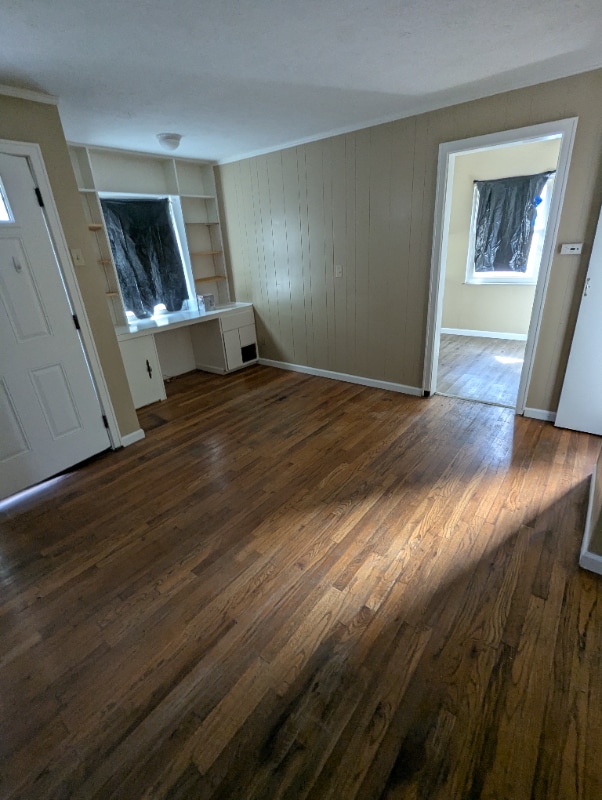 Building Photo - 1604 Maple Dr