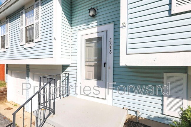 Building Photo - 2246 Shirlene Dr