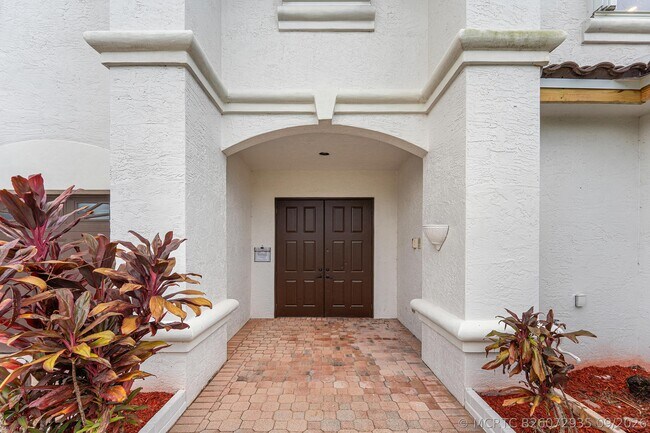 Building Photo - 18596 Ocean Mist Dr