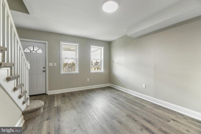 Foto del edificio - 2512 Oswego Ave