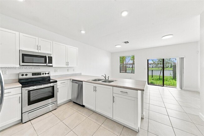 Foto del edificio - 10018 SW 228th Terrace
