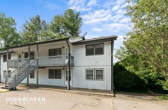 Building Photo - 20 Brookdale Rd
