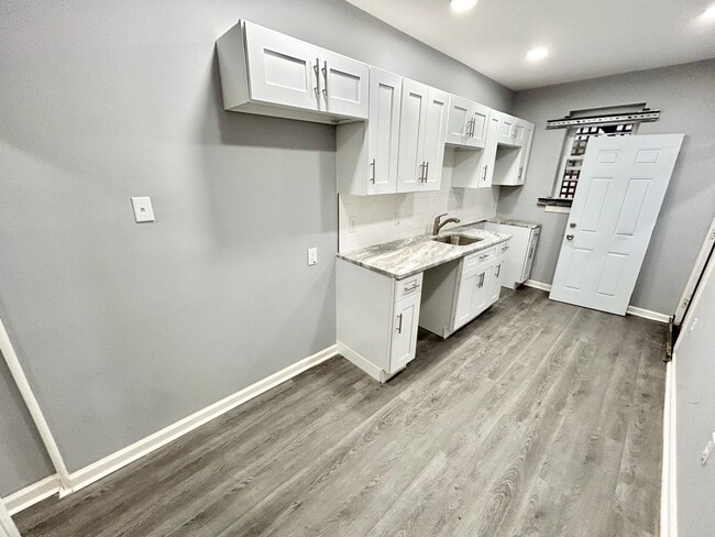 Photo - 2210 E Sergeant St Townhome