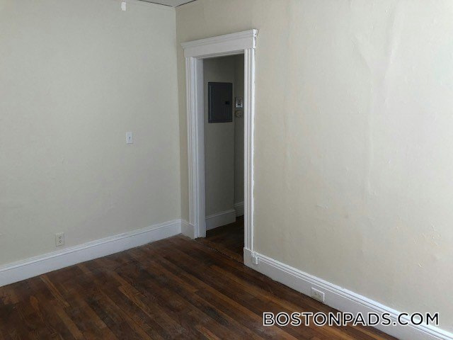 Building Photo - 1185 Boylston St