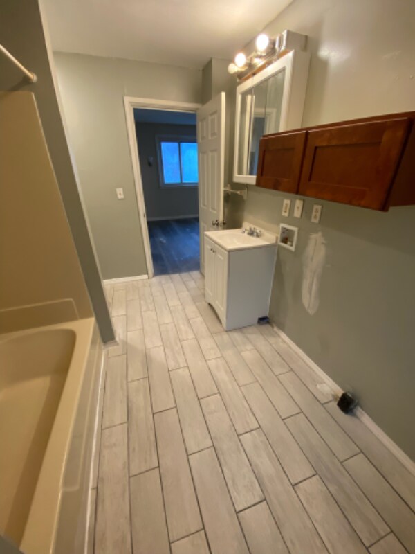 Foto del edificio - 2213 McBride Ave