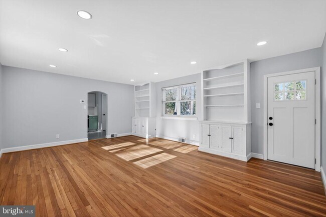 Foto del edificio - 109 W Park Blvd