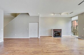 Foto del edificio - 324 N Jefferson St