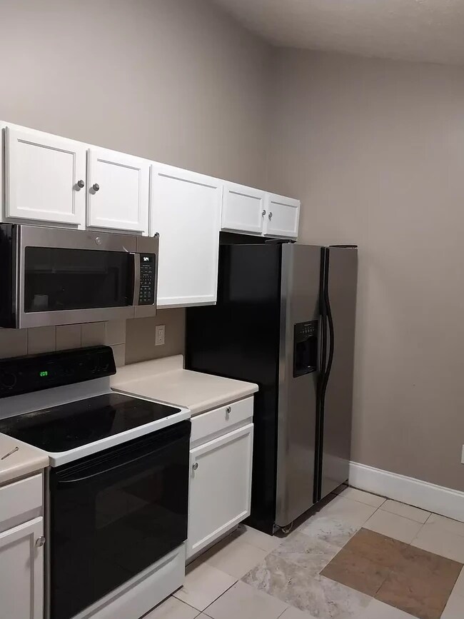 Foto del edificio - 4029 Grandover Dr