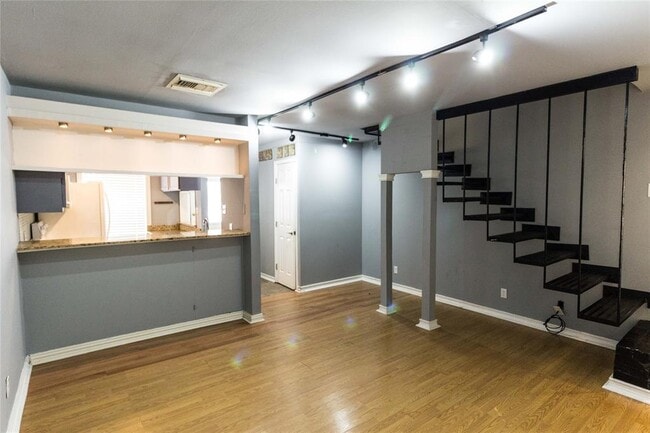Building Photo - 1205 Autrey St
