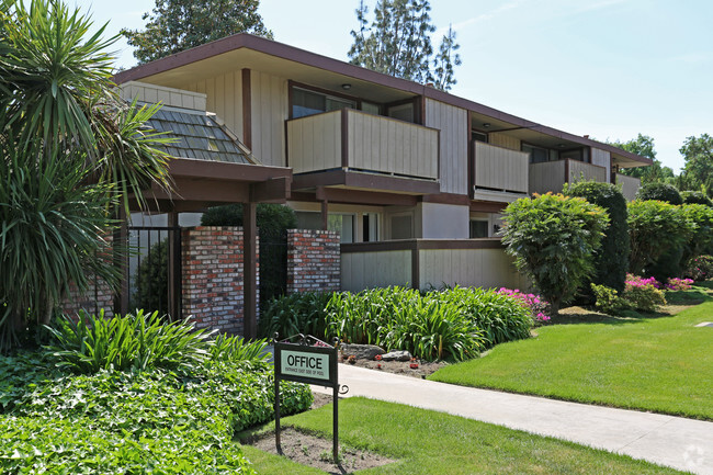 Foto del edificio - Hillsdale Terrace West