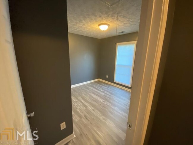 Building Photo - 3871 Leyland Dr