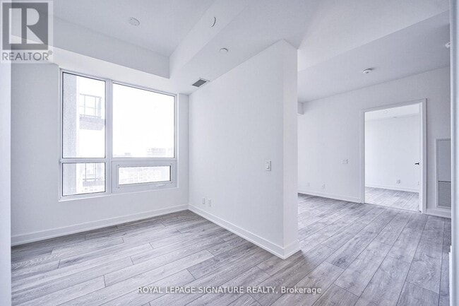 Building Photo - 108 Peter St