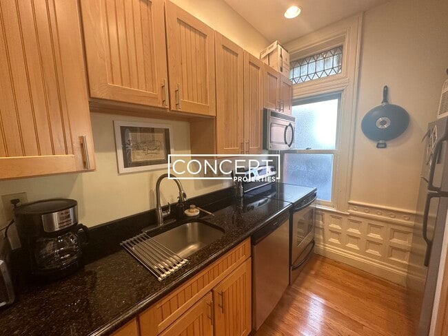 Building Photo - 195 Commonwealth Ave