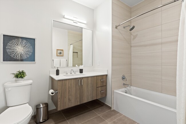 2 bed 2 bath - Motif Apartments