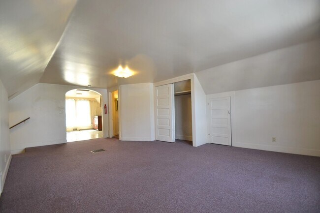 Building Photo - 540 E Buchtel Ave