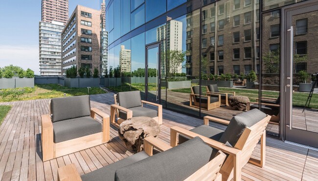 Foto del edificio - 1480 N Kingsbury St