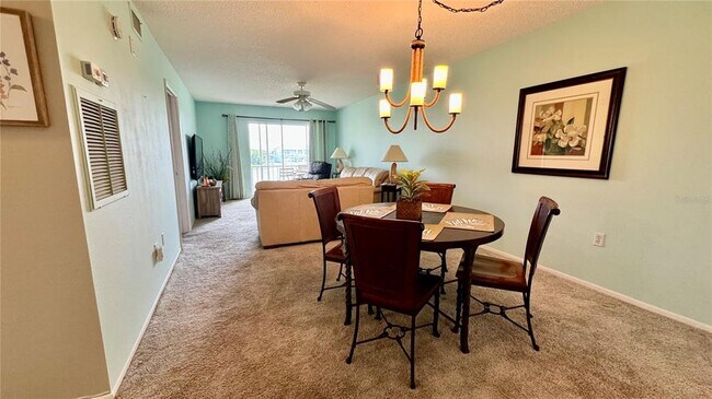 Foto del edificio - 3945 Lake Bayshore Dr