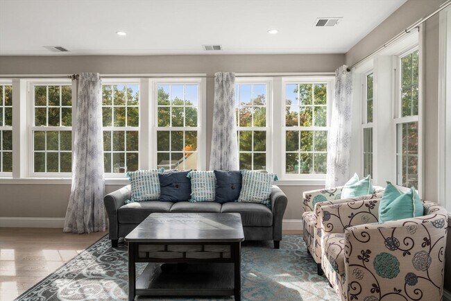 Foto del edificio - 63 Pine St