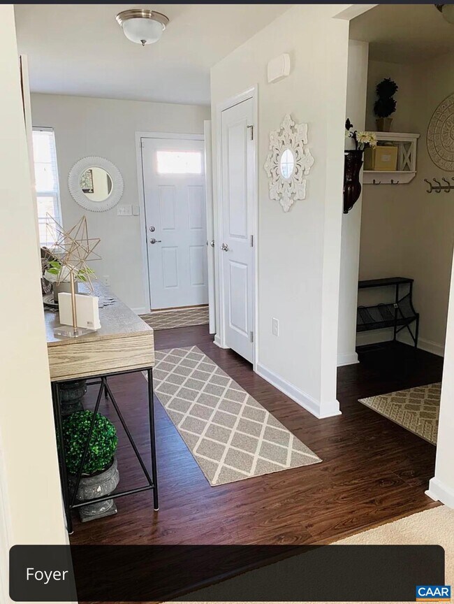 Foto del edificio - 1104 Conway Ln
