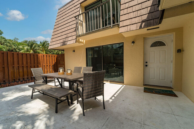 Foto del edificio - 142 Ocean Cove Dr