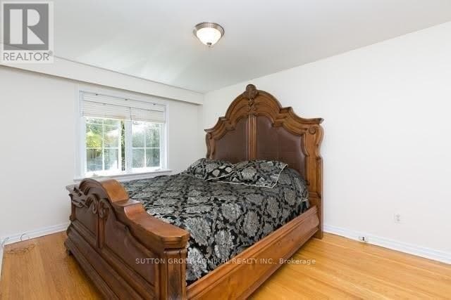 Photo du bâtiment - 141 Elvaston Dr