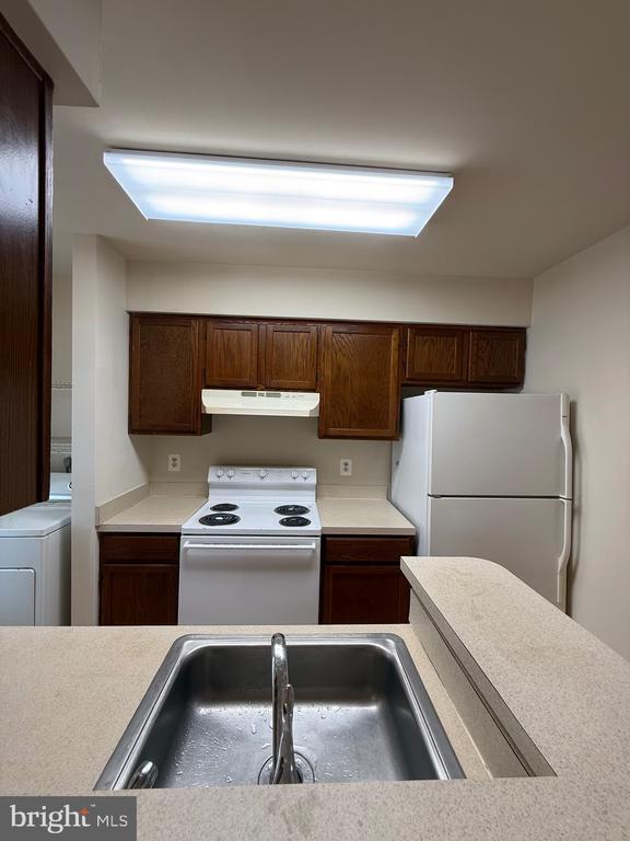Foto del edificio - 106 Wind Ridge Dr