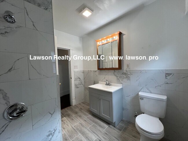 Foto del edificio - 1208 Chapman Ave SW