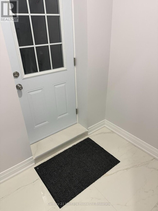 Photo du bâtiment - 55 Hollingshead Rd