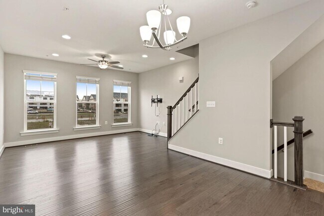 Building Photo - 23005 Sullivans Cove Sq