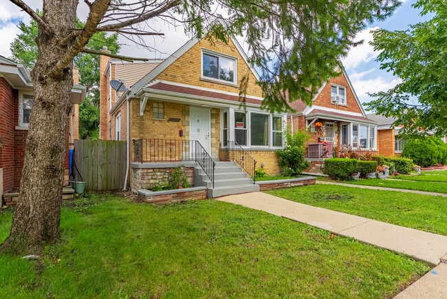 Building Photo - 3754 W 69th St
