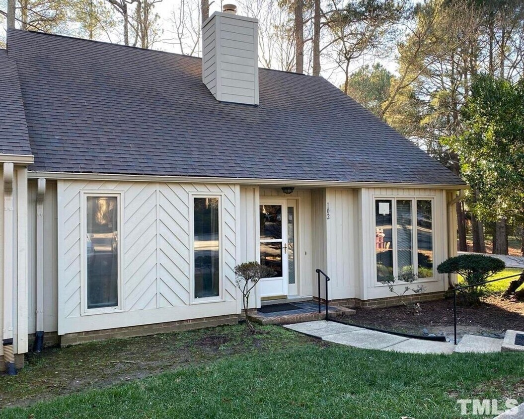 102 Woodbridge Lane, Chapel Hill, NC 27514 - 102 Woodbridge Lane, Chapel Hill, NC  27514